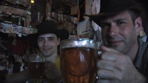 La première bière du séjour au pub de Daly Waters.