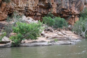 Un peu plus loin dans les gorges.