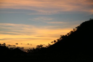 Le soleil se couche sur la Stuart highway.
